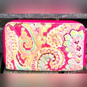 Vera Bradley Zipped Wallet